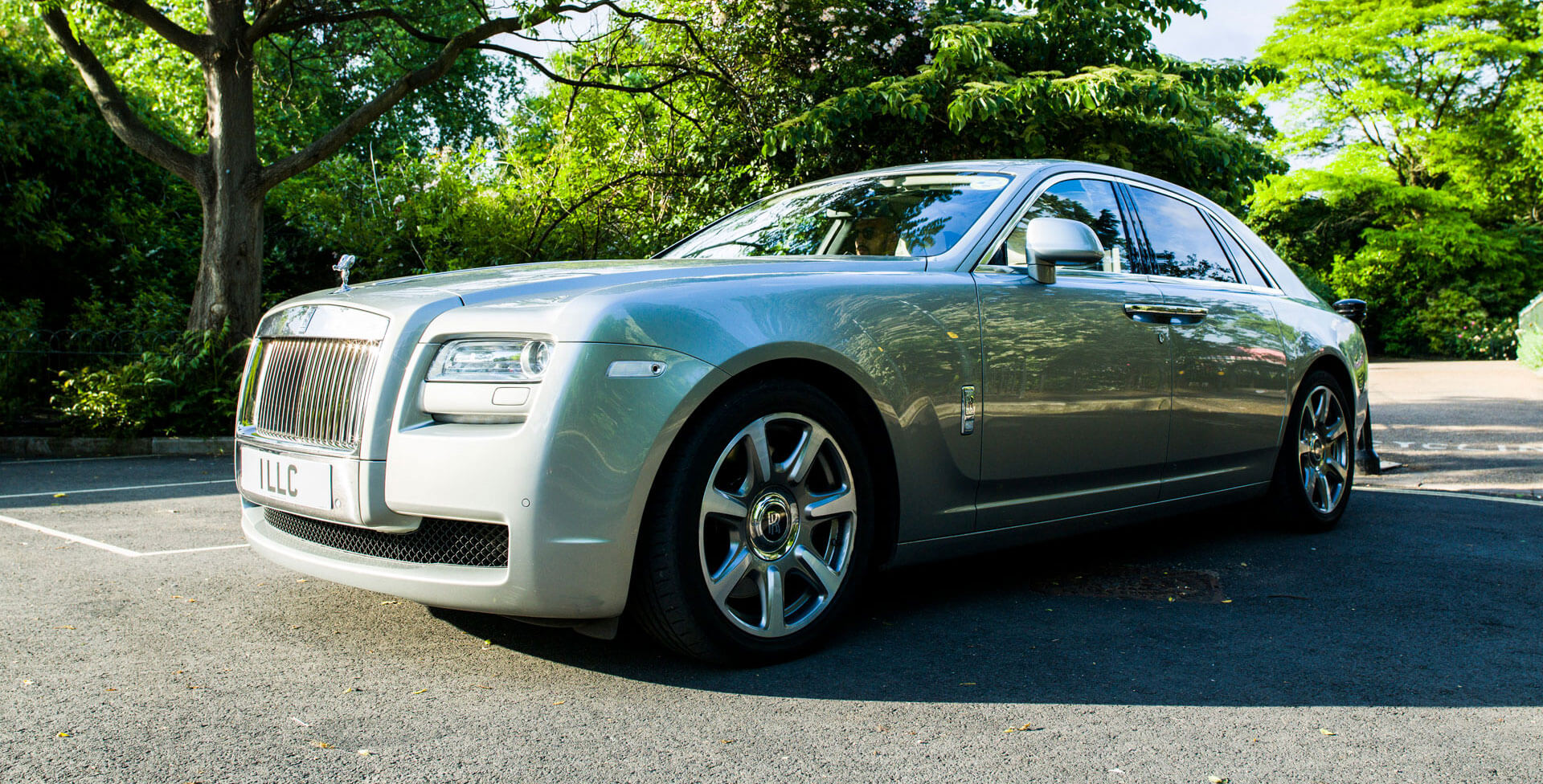 Why Hire a Chauffeured-Driven Rolls Royce Ghost in London?